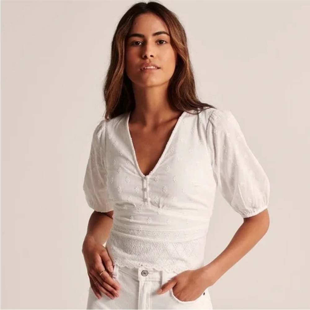 Abercrombie & Fitch Eyelet Floral Embroidered V-Neck Blouse Puff Sleeve Crop Top